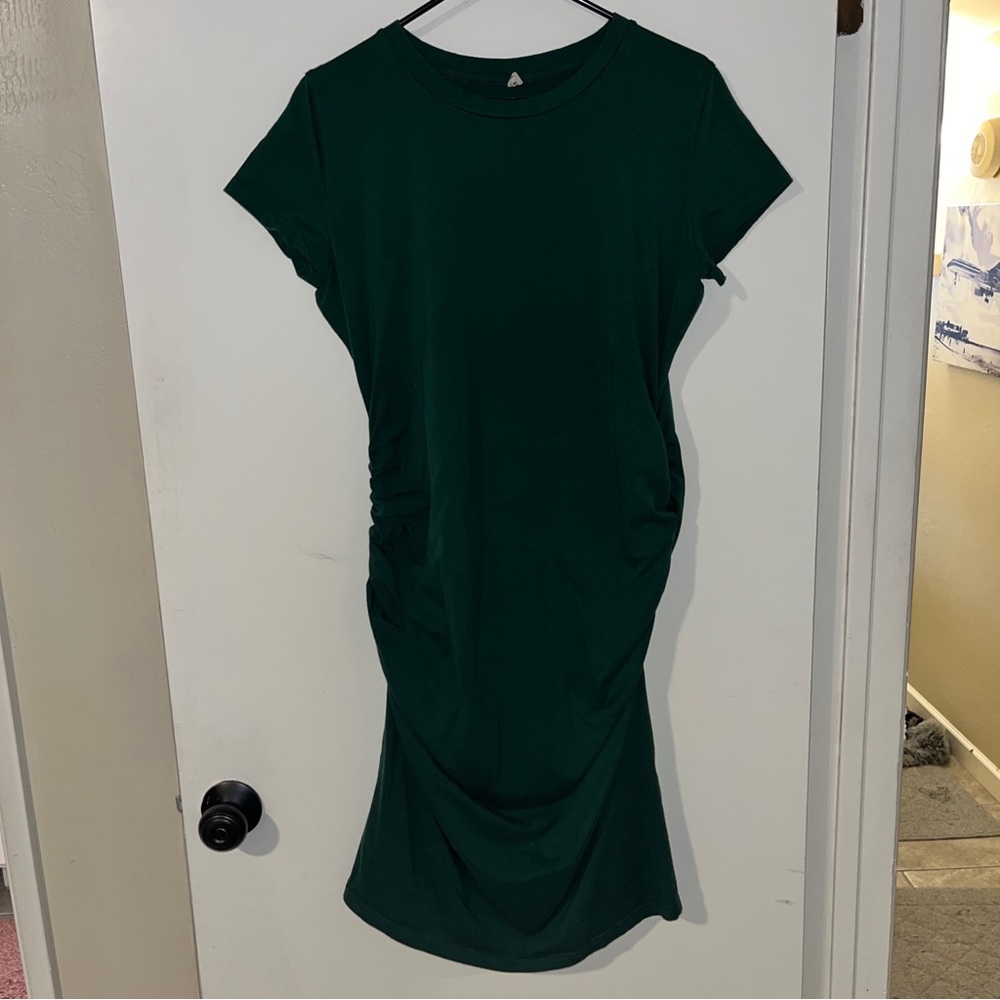 Stretchy ruched t-shirt dress 🥬